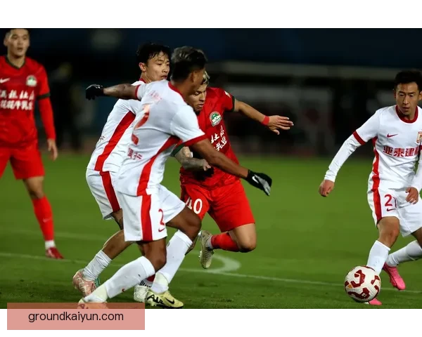 中超赛季进展：各队竞争格局初显，争冠与保级形势逐步清晰